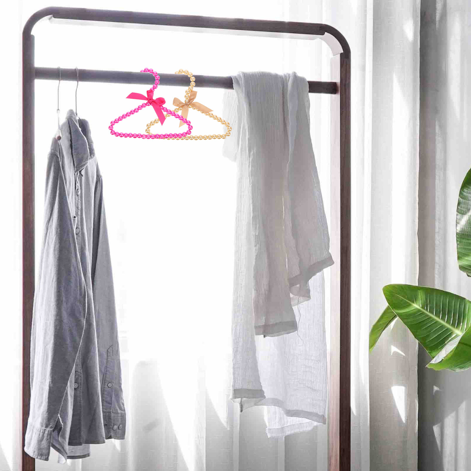 4Pcs Pearl Pet Clothes Hanger  - Baby Clothing Rack review and price
